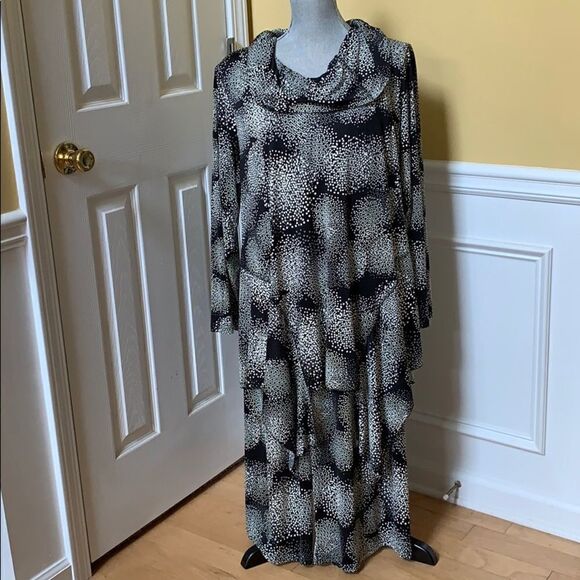 Two Piece Ensemble - Picture 1 of 8